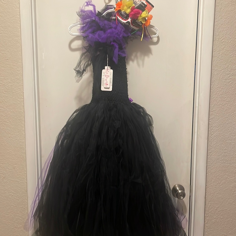 Vampire-witch costume